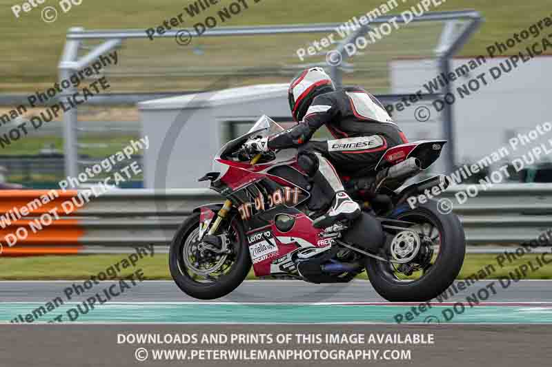 cadwell no limits trackday;cadwell park;cadwell park photographs;cadwell trackday photographs;enduro digital images;event digital images;eventdigitalimages;navarra;no limits trackdays;peter wileman photography;racing digital images;trackday digital images;trackday photos